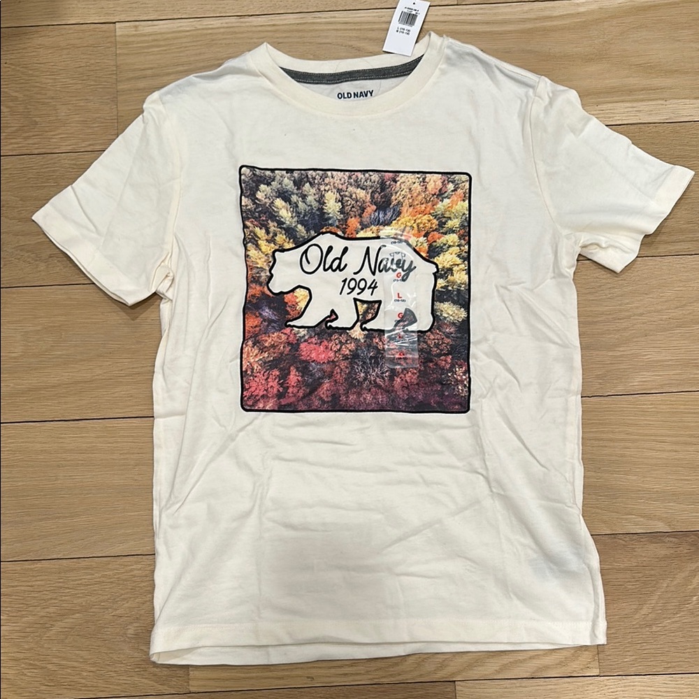 Old Navy Bear Graphic T-Shirt